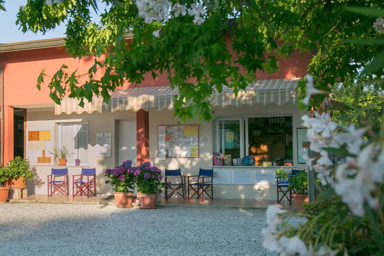 Camping Oasi Marina di Massa Exterior foto