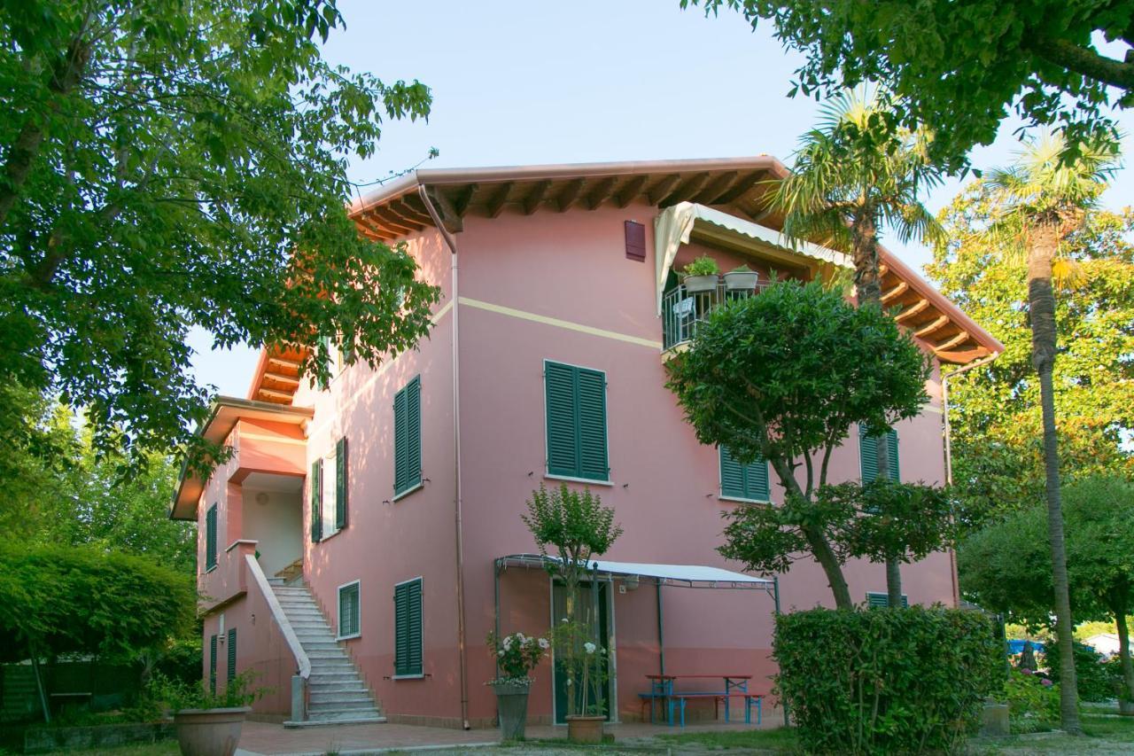 Camping Oasi Marina di Massa Exterior foto